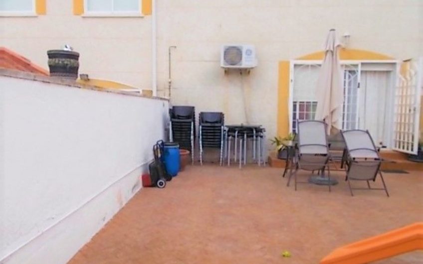 CHALET ADOSADO CORPA